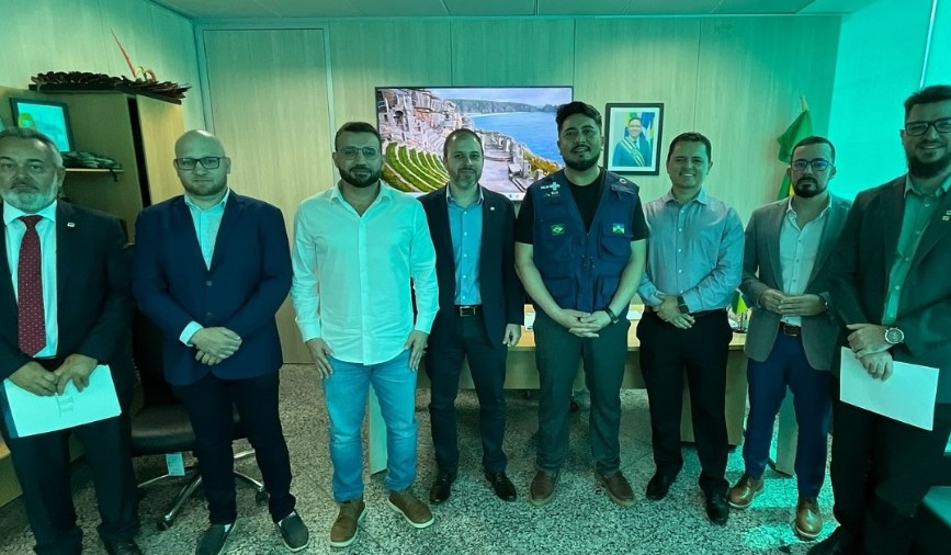 Simero, Cremero e AMB se reúnem com secretário da Saúde e debatem valorização da classe médica